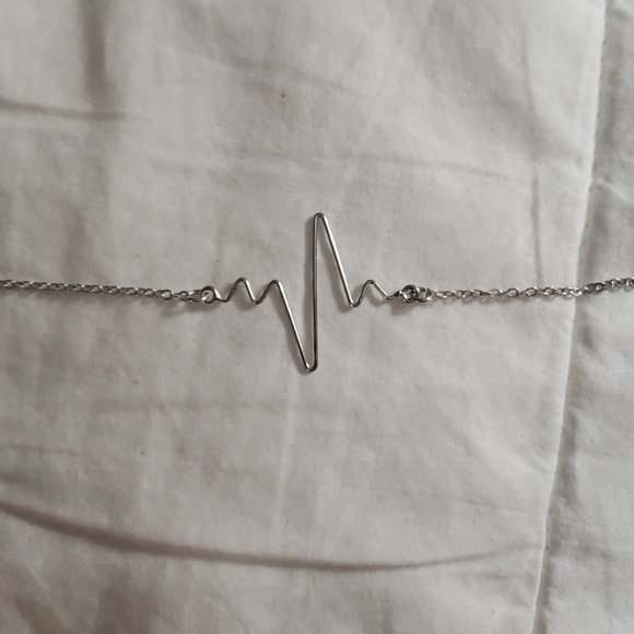 Silver medical heartbeat bracelet - Picture 1 of 1